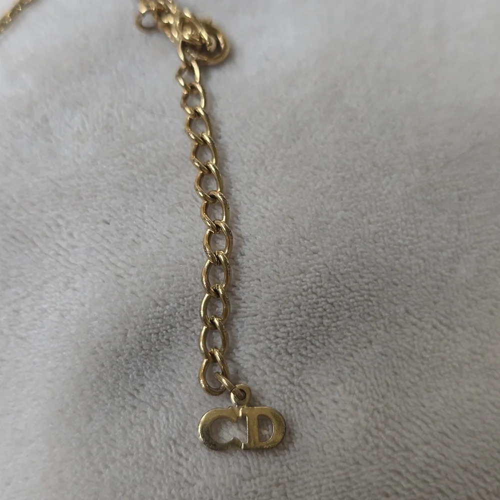 Dior Elegant Gold and Black Vintage Pendant Necklace - Picture 3 of 5